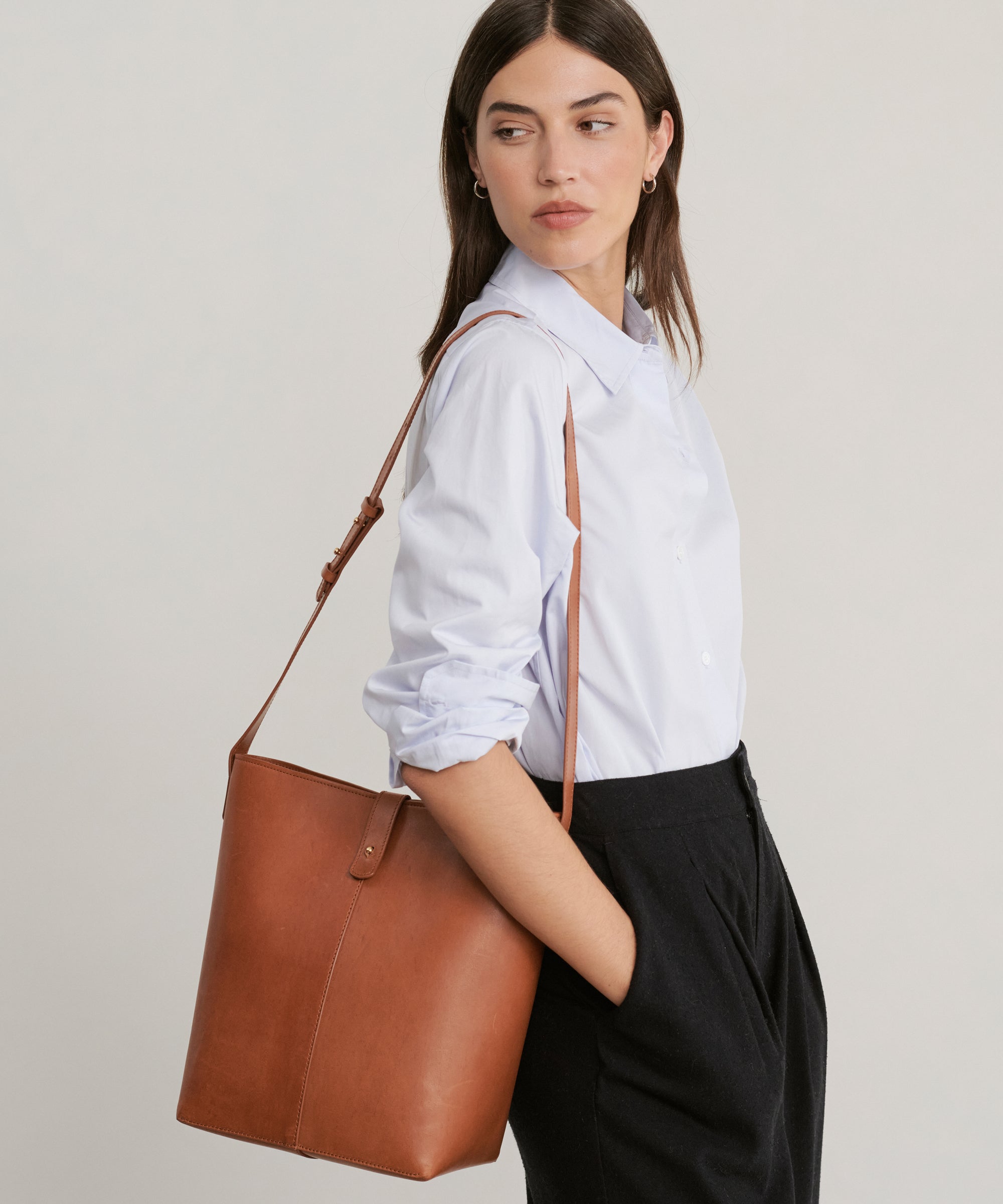 Leather bucket tote bag Clearance