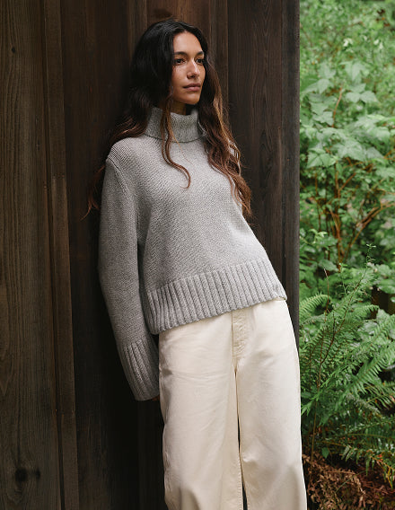 Shop The Cropped Cashmere Jet Turtleneck​