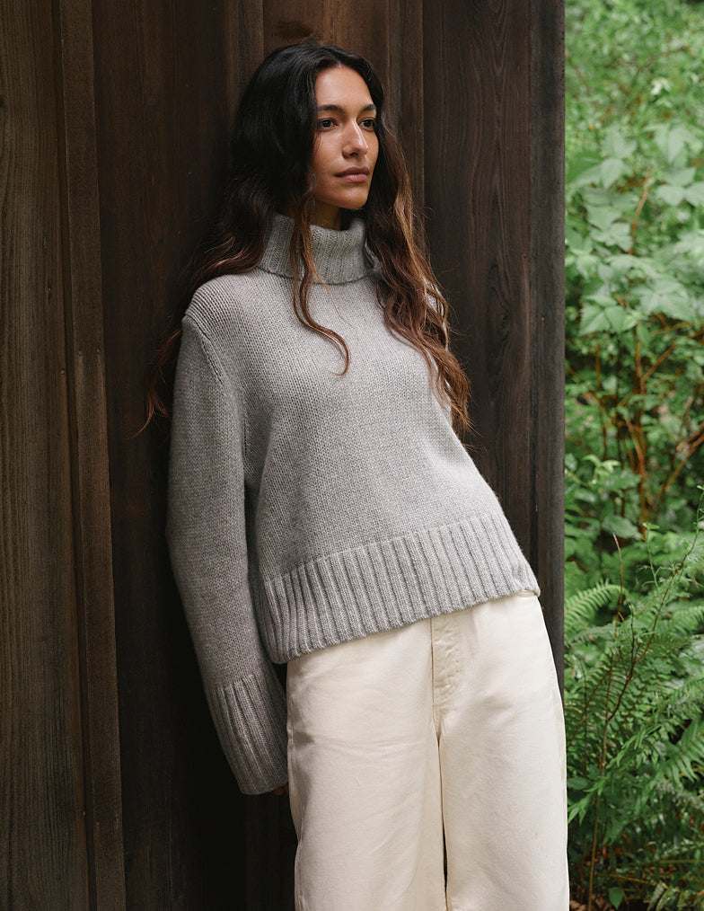 Shop The Cropped Cashmere Jet Turtleneck​