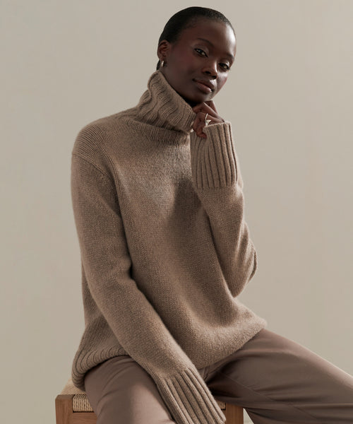 Cashmere Jet Turtleneck | Jenni Kayne