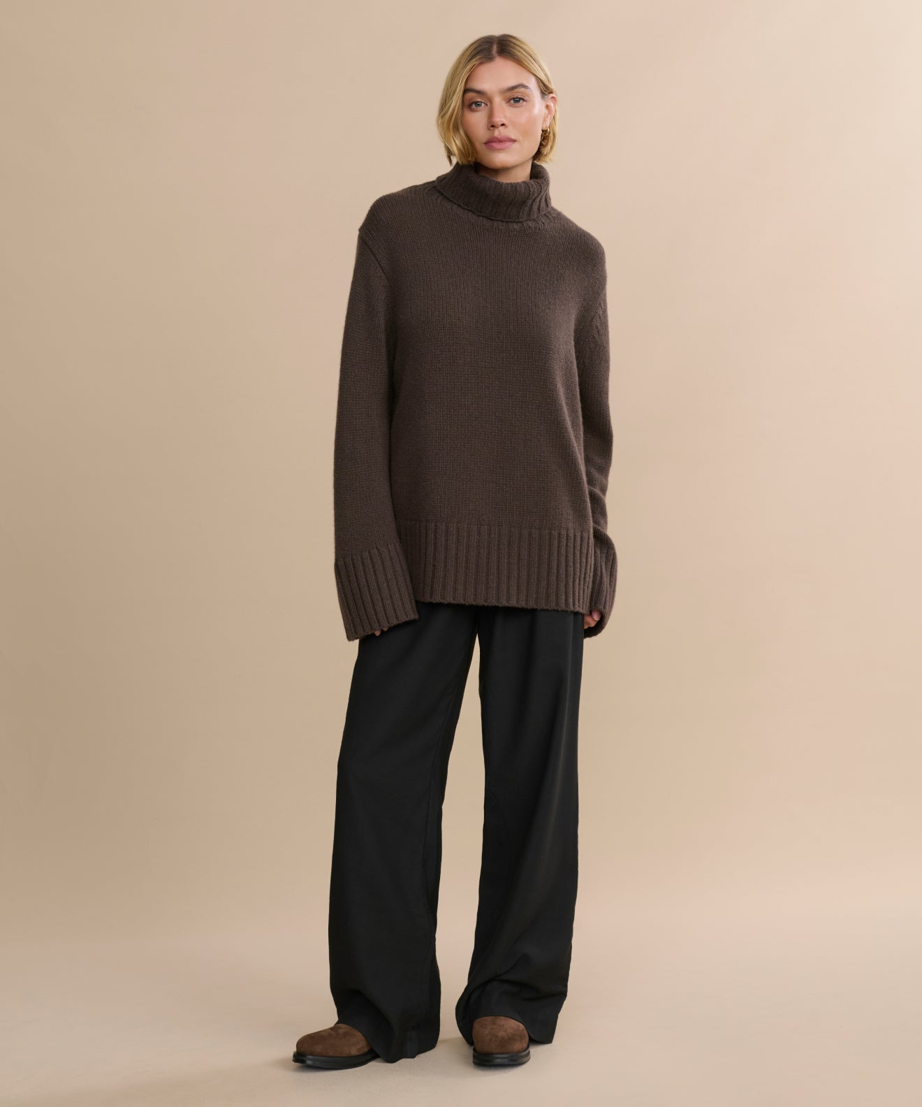 Cashmere Jet Turtleneck | Jenni Kayne