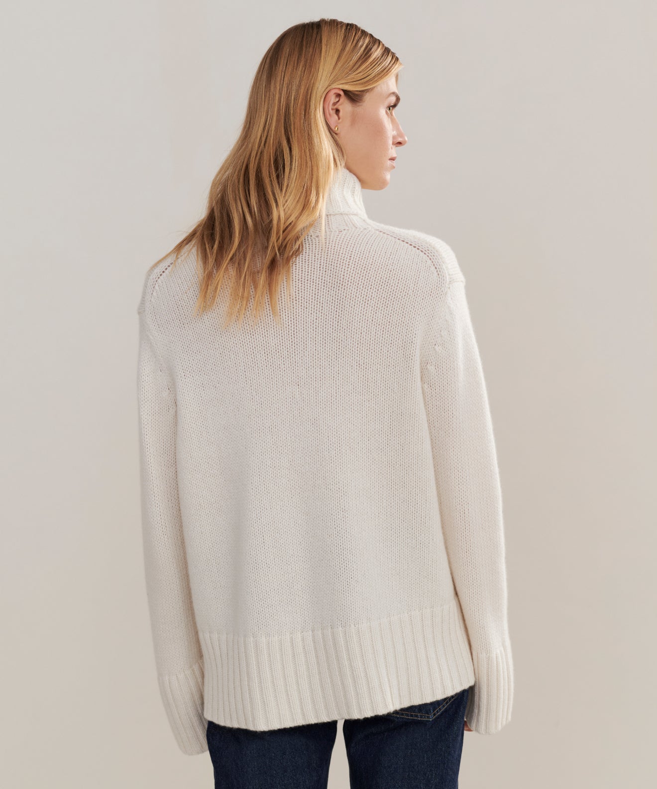 Cashmere Jet Turtleneck | Jenni Kayne