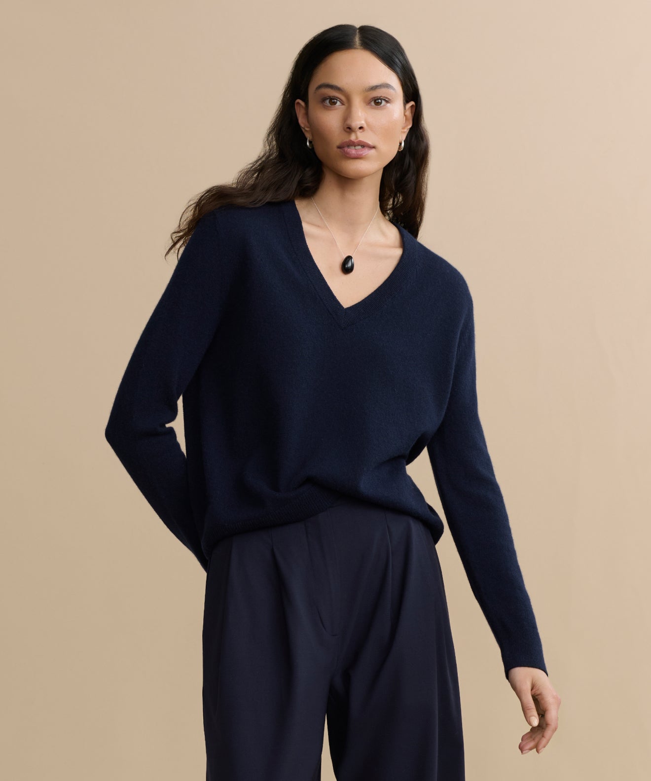 flynn-cashmere-sweater-dark- 