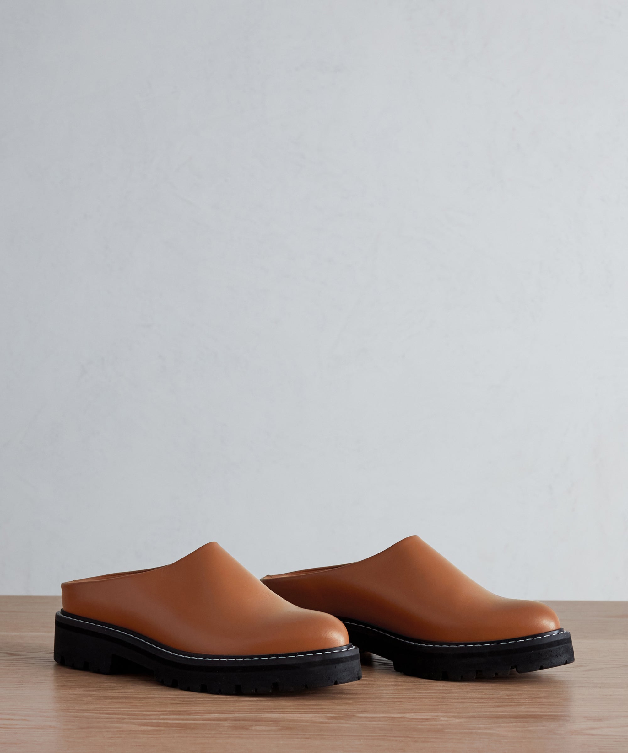 Leather Lug Mule | Jenni Kayne display picture 1