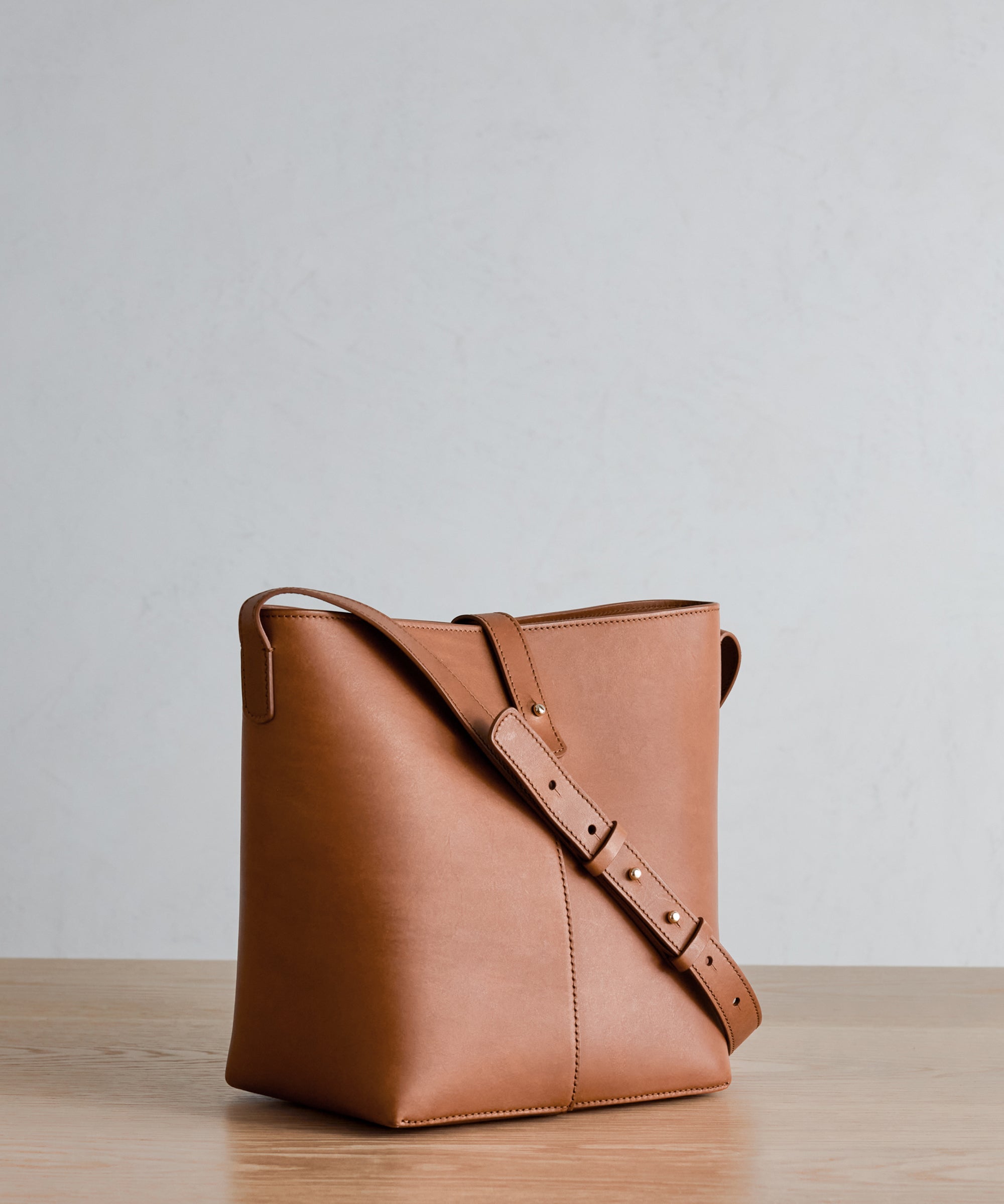 Mini Leather Bucket Bag Jenni Kayne - Main Image