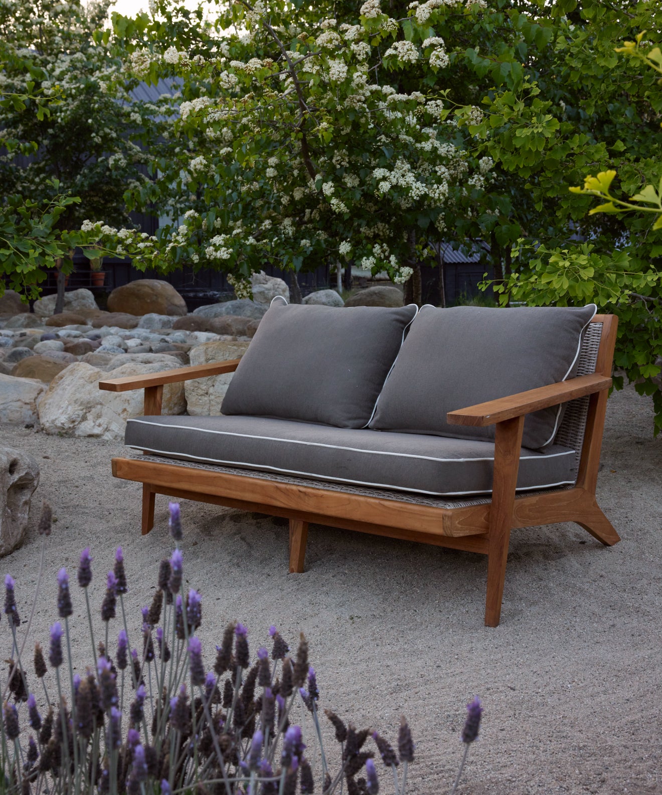 Outdoor Vista Sofa | Jenni Kayne