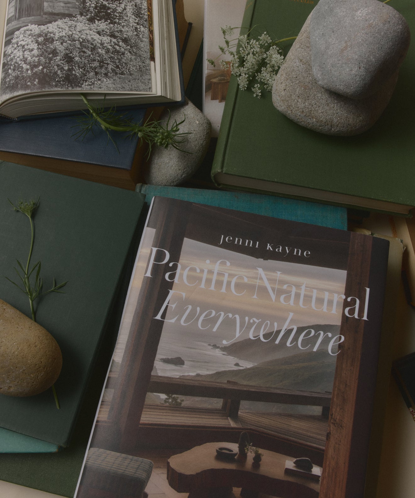 Pacific Natural Everywhere | Jenni Kayne