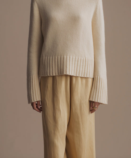 カシェック　ニットアップ Cropped Cashmere Jet Turtleneck | Jenni Kayne