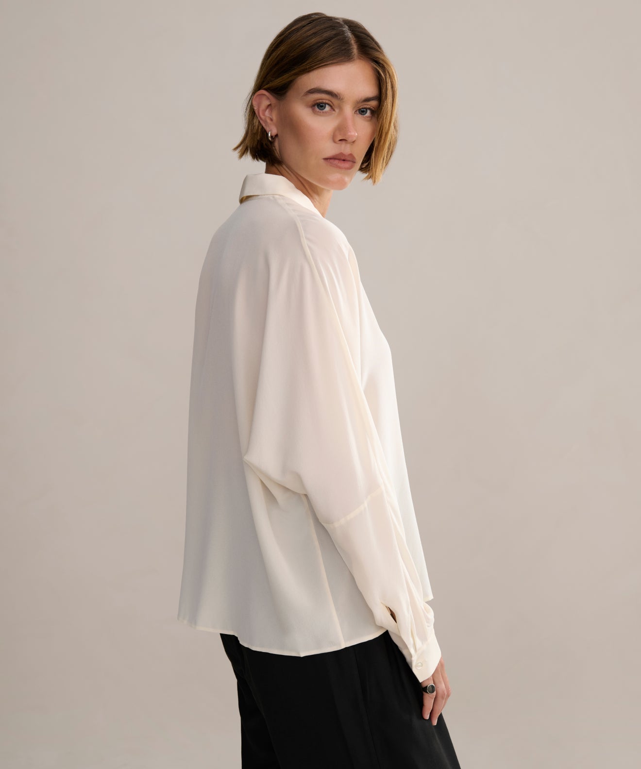 silk-sloane-shirt-ivory-3.jpg?
