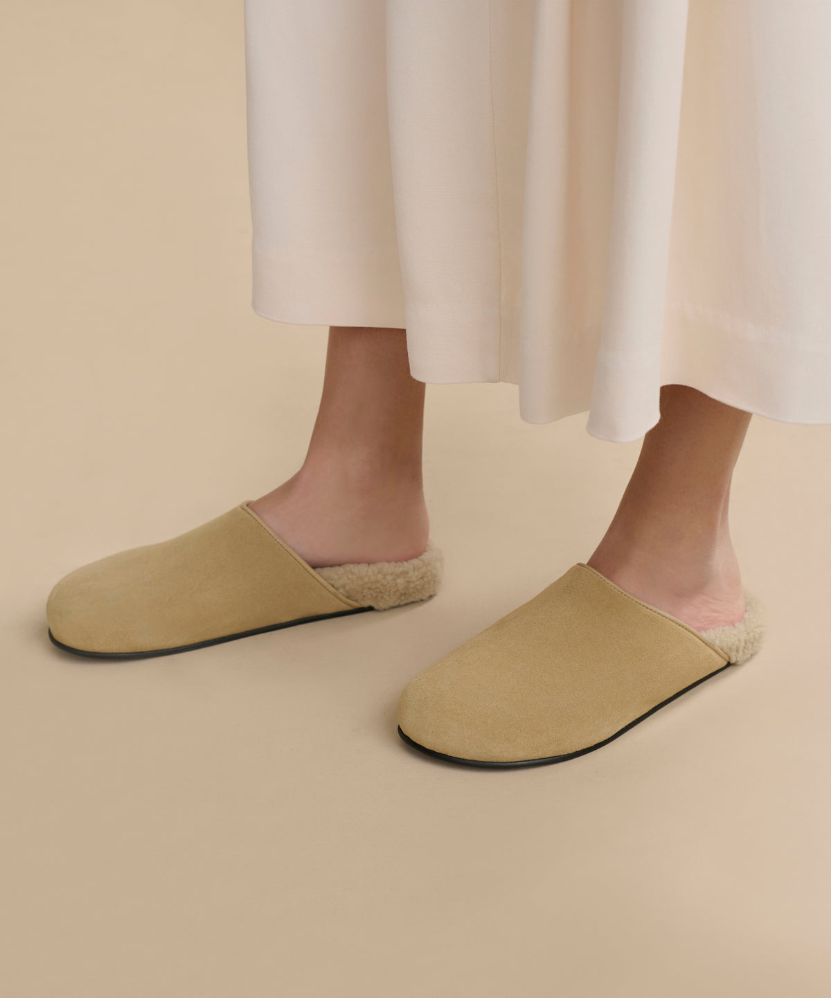 Shearling Ashby Clog | Jenni Kayne display picture 3