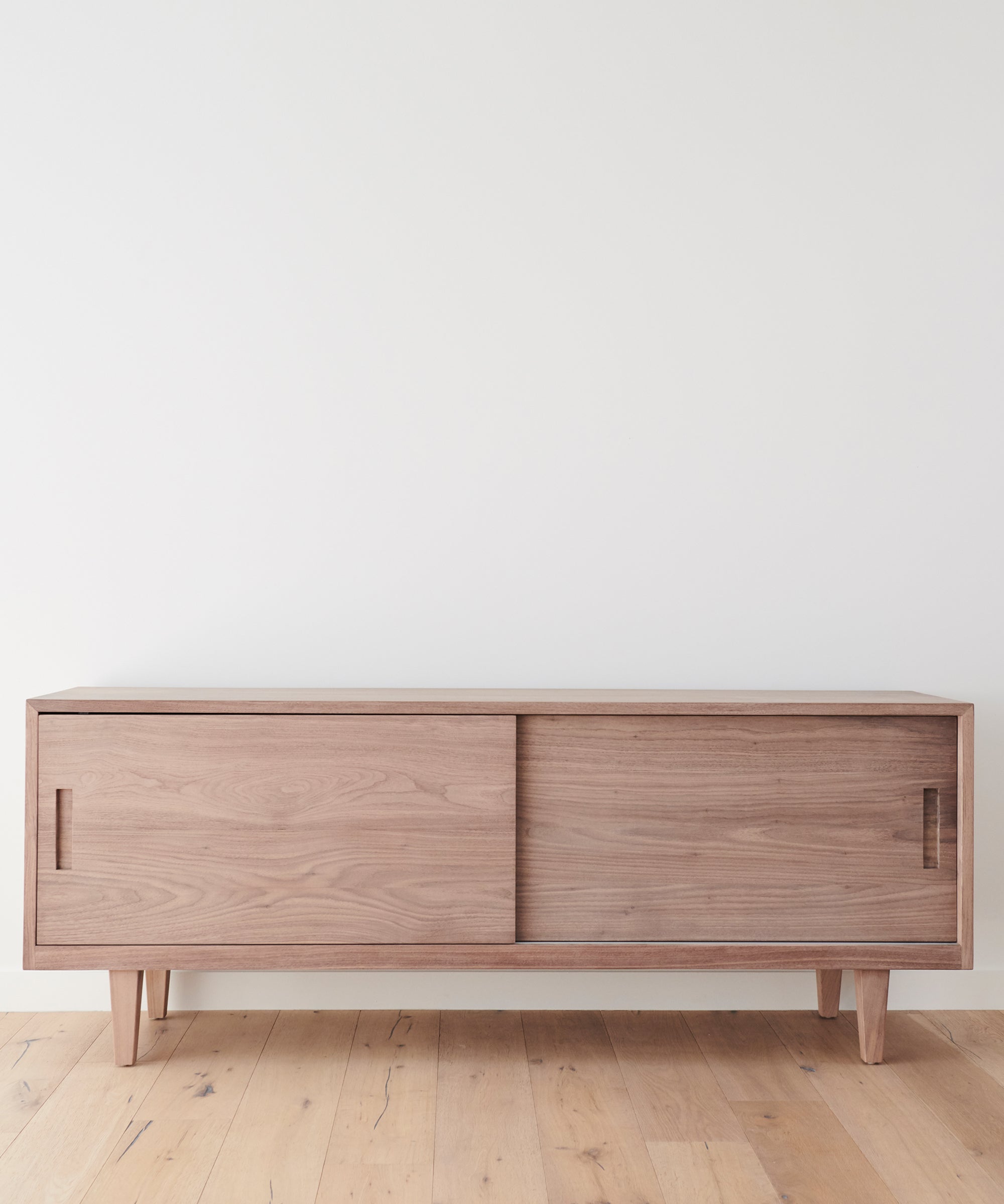 ウェンディ Mandeville Credenza | Jenni Kayne