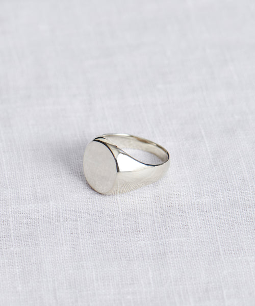 Gemma Signet Ring | Jenni Kayne